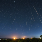 assistez à la spectaculaire pluie de météores à phitsanulok, un spectacle céleste éblouissant à ne pas manquer !